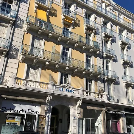 Superbe Appartement Independant En Centre Ville Vichy Exterior foto